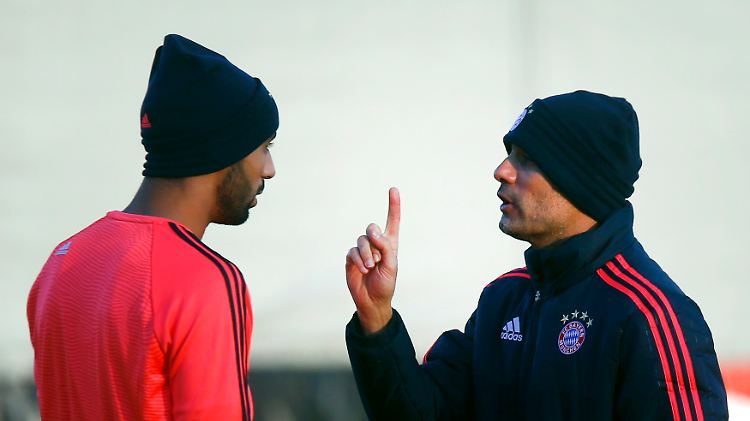 Für Pep Guardiola hat der Gruppensieg oberste Priorität.