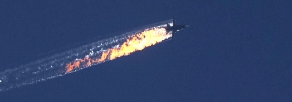 Der abgeschossene russische Suchoi Su-24 Kampfjet.