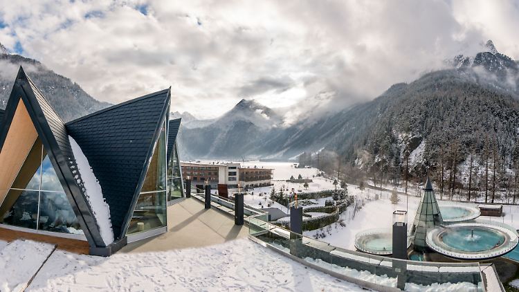 Der Aqua Dome ist das ganze Jahr über eine gute Urlaubsergänzung, ob im Sommer oder im Winter.