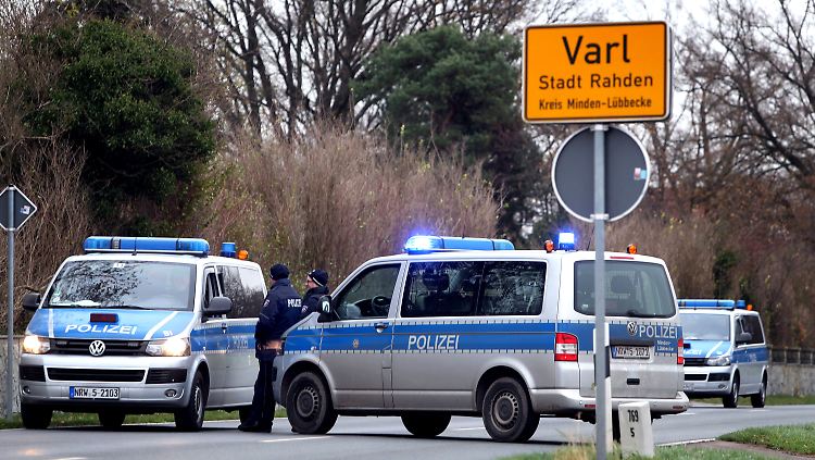 Die Polizei ist im Kreis Minden-Lübbecke im Großeinsatz