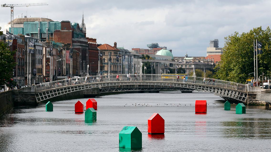 Dieses Kunstprojekt in Dublin bezieht sich auf den taumelnden Immobilienmarkt.