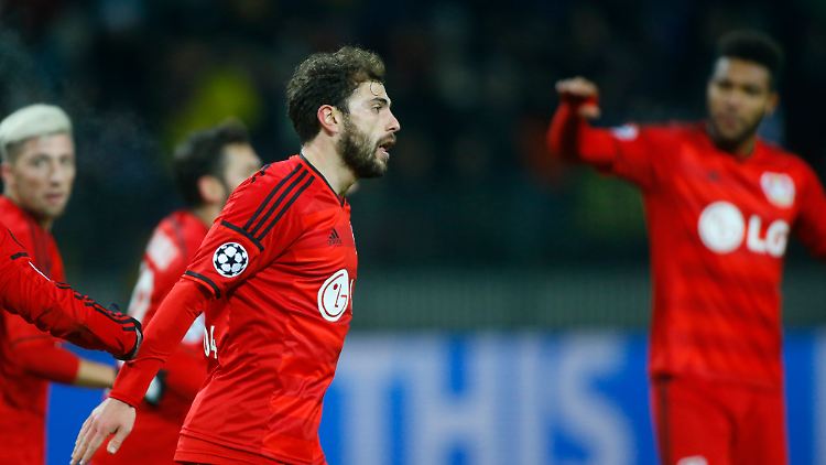 Wenigstens nicht verloren: Admir Mehmedi nach seinem Ausgleichstreffer.