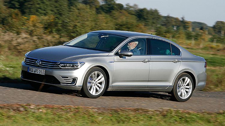 Beim Passat mit Plug-In-Hybrid, bringen es Vierzylinder und E-Maschine  zusammen auf 218 PS Systemleistung.
