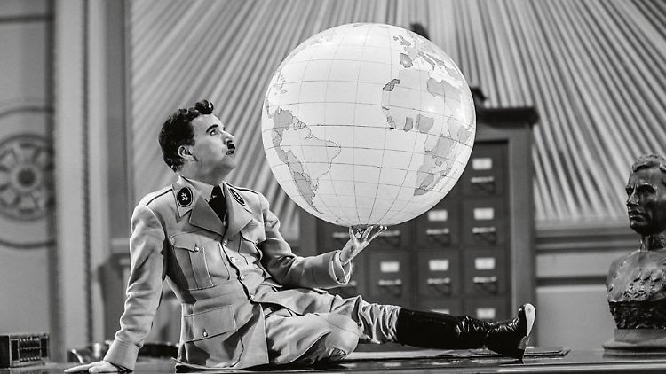 Charlie Chaplin in einem seiner berühmtesten Filme: "Der große Diktator".