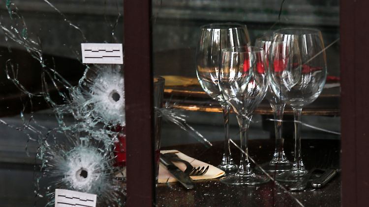 Die Attentäter schossen in Paris wahllos auf die Gäste mehrerer Restaurants und Bars.