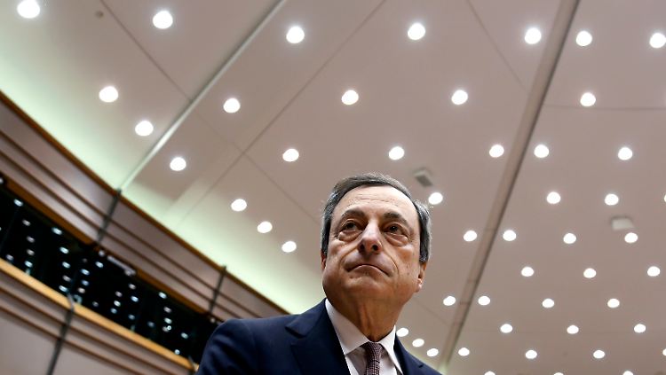 Führt die EZB: Mario Draghi.