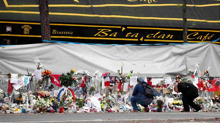 Bei den Terroranschlägen von Paris verloren 130 Menschen ihr Leben. Mehr als 350 wurden verletzt.