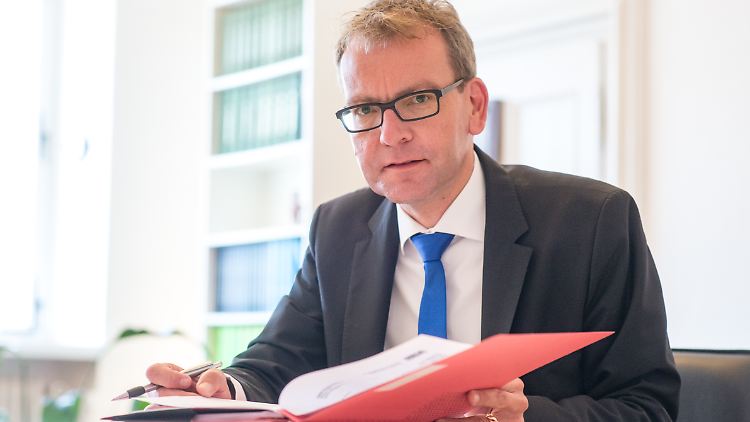 Rechtsanwalt Markus Ihle. Als Pflichtverteidiger vetritt er Menschen, die wegen Schleuserei angeklagt werden.