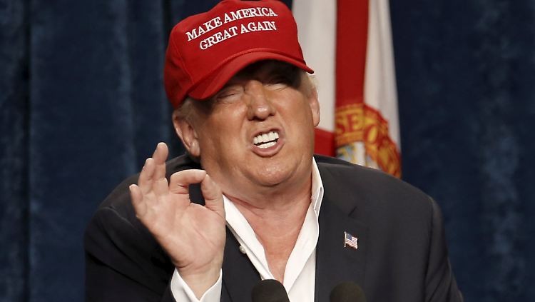 "Amerika wieder zu Ruhm führen" steht sinngemäß auf Trumps Kappe: Ob Kraftausdrücke der richtige Weg sind, sei dahin gestellt.