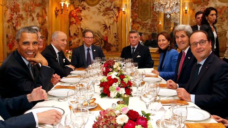 Die Industrieländer - im Bild die Staatschefs, sowie Umwelt- und Außenminister von Frankreich und den USA - sollen mehr an die Entwicklungsländer zahlen. 