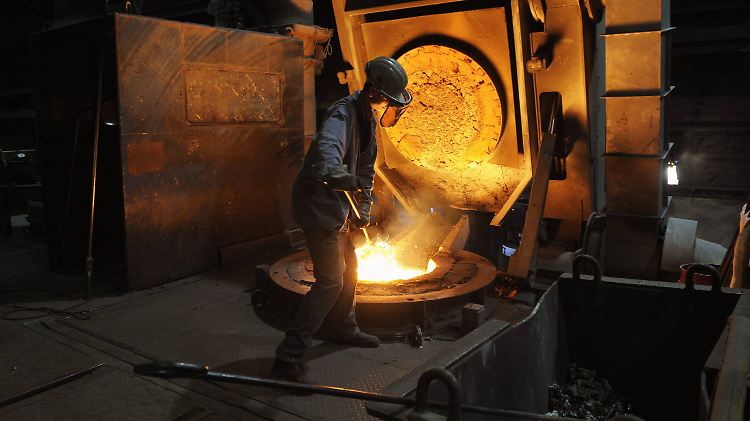 Die Industrieproduktion sank im Februar um 0,5 Prozent.