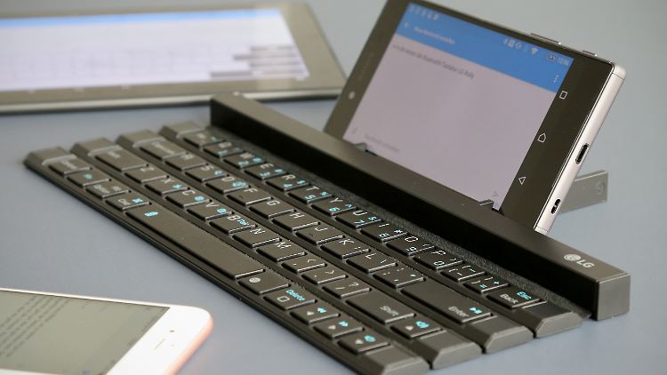 LG Rolly ist eine praktische Bluetooth-Tastatur für unterwegs.