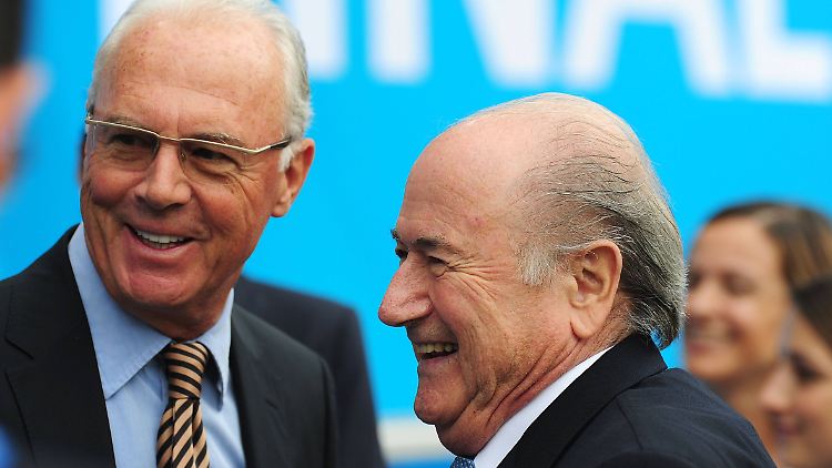 Man kennt sich: Franz Beckenbauer und Joseph Blatter.