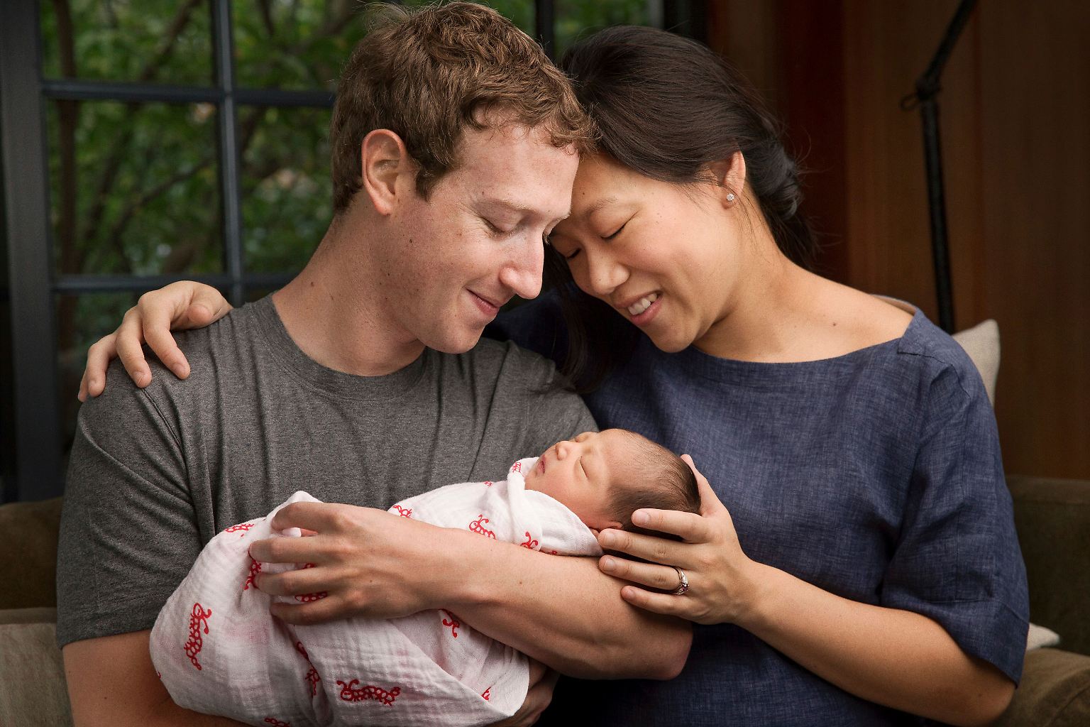 Die Geburt von Mark Zuckerbergs erstem Kind versetzen nicht nur den Facebook-Gründer und seine Frau Priscilla Chan in Aufregung.