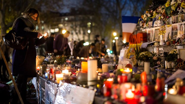 Von den direkt an den Anschlägen Beteiligten überlebte nur Salah Abdeslam - er ist derzeit auf der Flucht.