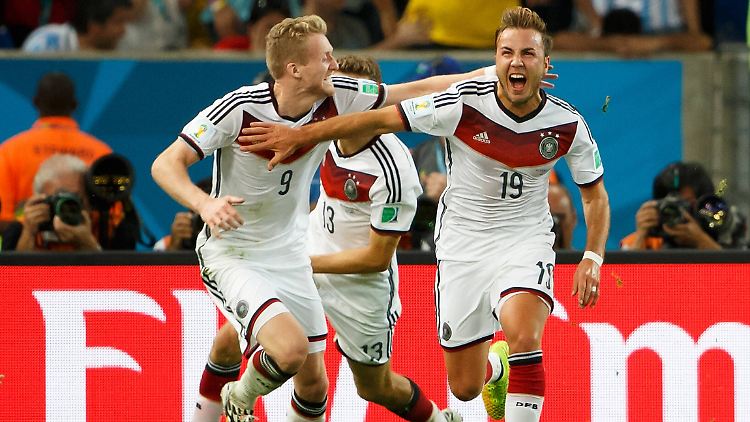 Vor sechs Jahren schossen Schürrle und Götze die DFB-Elf zum Titel.