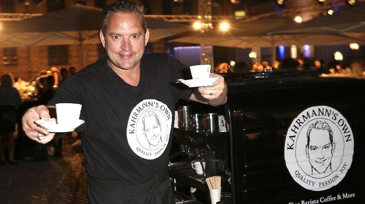 In Berlin kann man bei ihm auf einen Latte Macchiato vorbeischauen: Christian Kahrmann alias Benny Beimer.