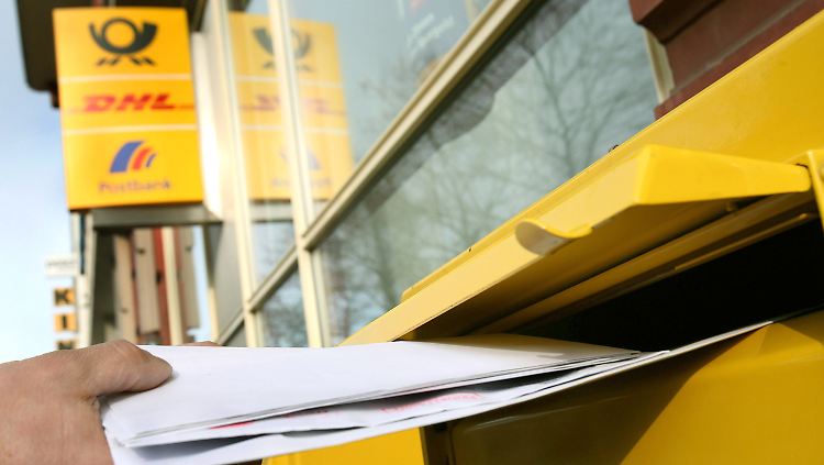 An 70 Cent Briefporto müssen sich Kunden nun gewöhnen - dafür bleibt der Preis bis einschließlich 2018.
