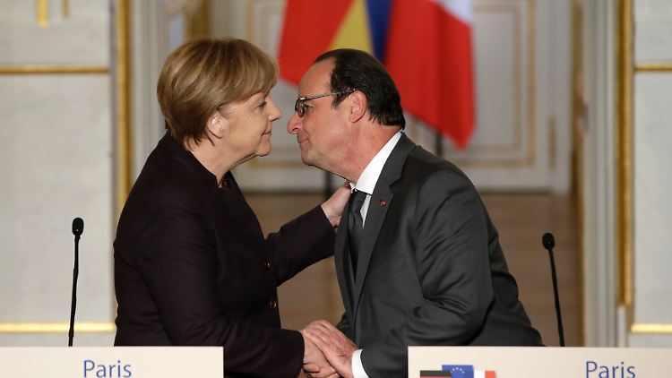 Bedingungslose Solidarität: Kanzlerin Merkel und Präsident Hollande.