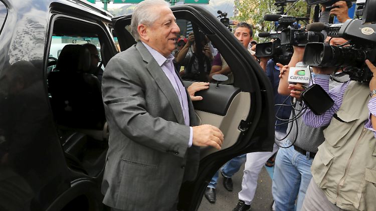 Luis Chiriboga stellte sich - kann sich jedoch sicher sein, dass sein Heimatland Ecuador ihn nicht an die US-Justiz ausliefern wird.
