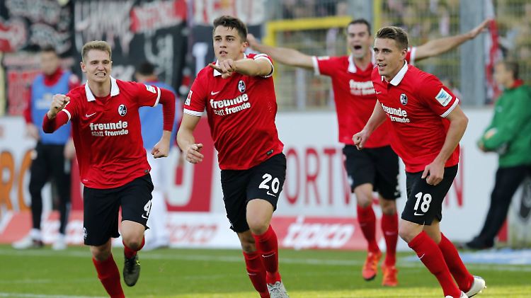 Weiter richtig gut drauf, die Kicker des SC Freiburg.