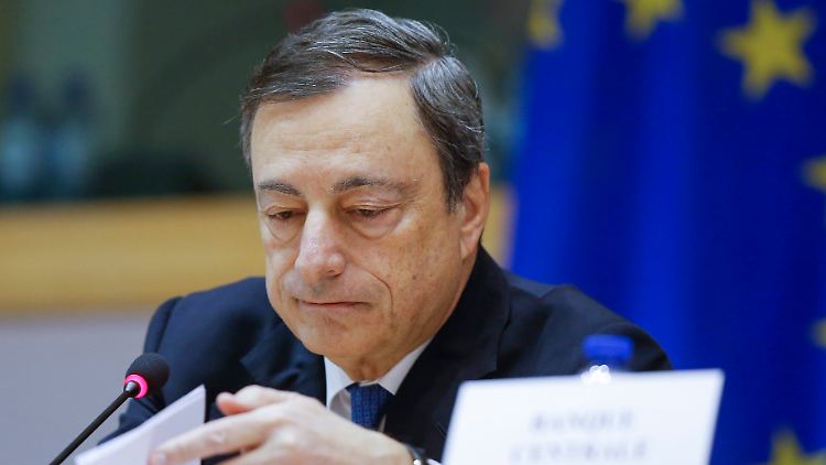 Steht wegen seiner Andeutungen in der Kritik: Mario Draghi.