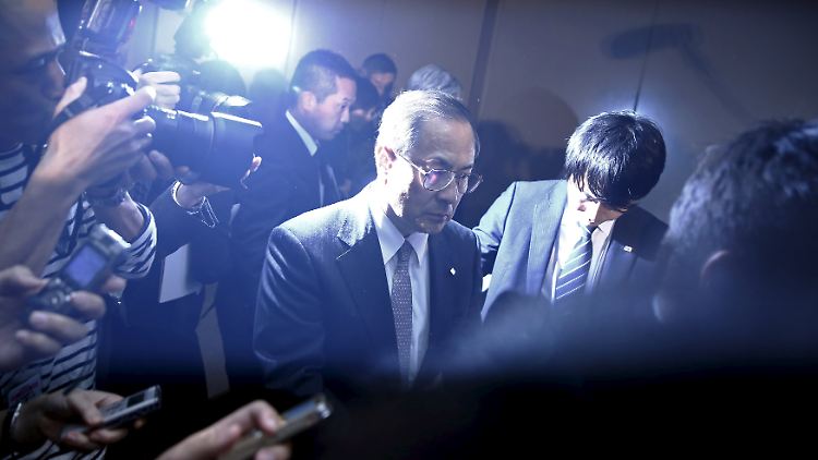 Reumütig: Toshiba-Chef Masashi Muromachi musste nach dem Skandal zurücktreten. 