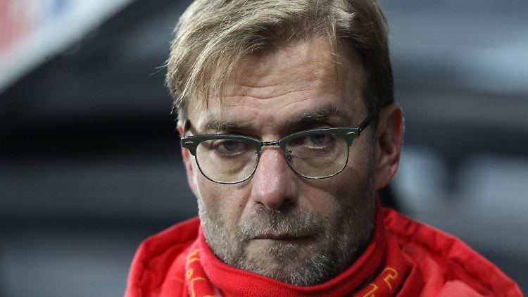 Wann Jürgen Klopp wohl dazu kommen wird, seine Weihnachtsgeschenke auszupacken...