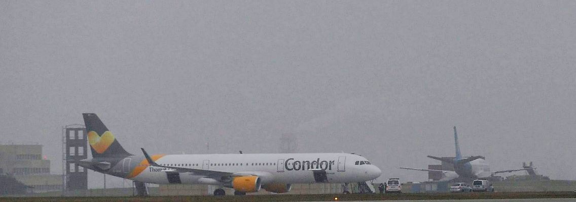 Die Condor-Maschine auf dem Rollfeld in Budapest.
