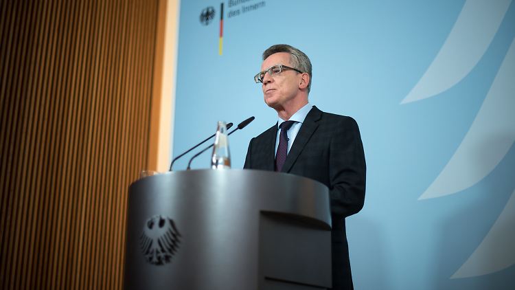 De Maizière will den Bericht im Frühjahr vorstellen.