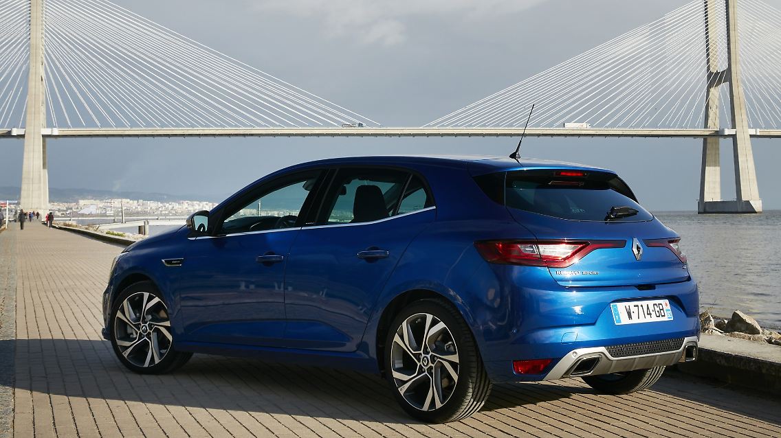 renault_megane_gt_412_66.jpg