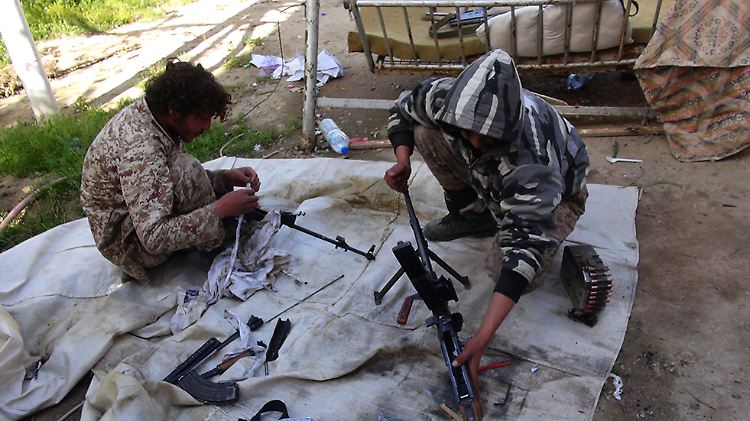 IS-Kämpfer haben laut dem Bericht hautsächlich erbeutete Waffen.