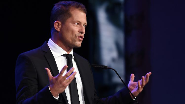 Mit seiner "Til Schweiger Foundation" engagiert sich der Schauspieler für Flüchtlinge.