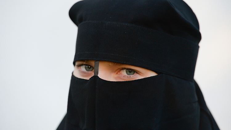 Ein Gesetz in Belgien untersagt "das Tragen jedes Kleidungsstücks, welches das Gesicht ganz oder hauptsächlich verhüllt".