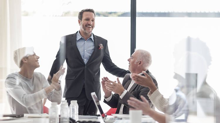 Charismatische Chefs haben nicht nur mitreißendes. Sie können auch einschüchternd wirken.