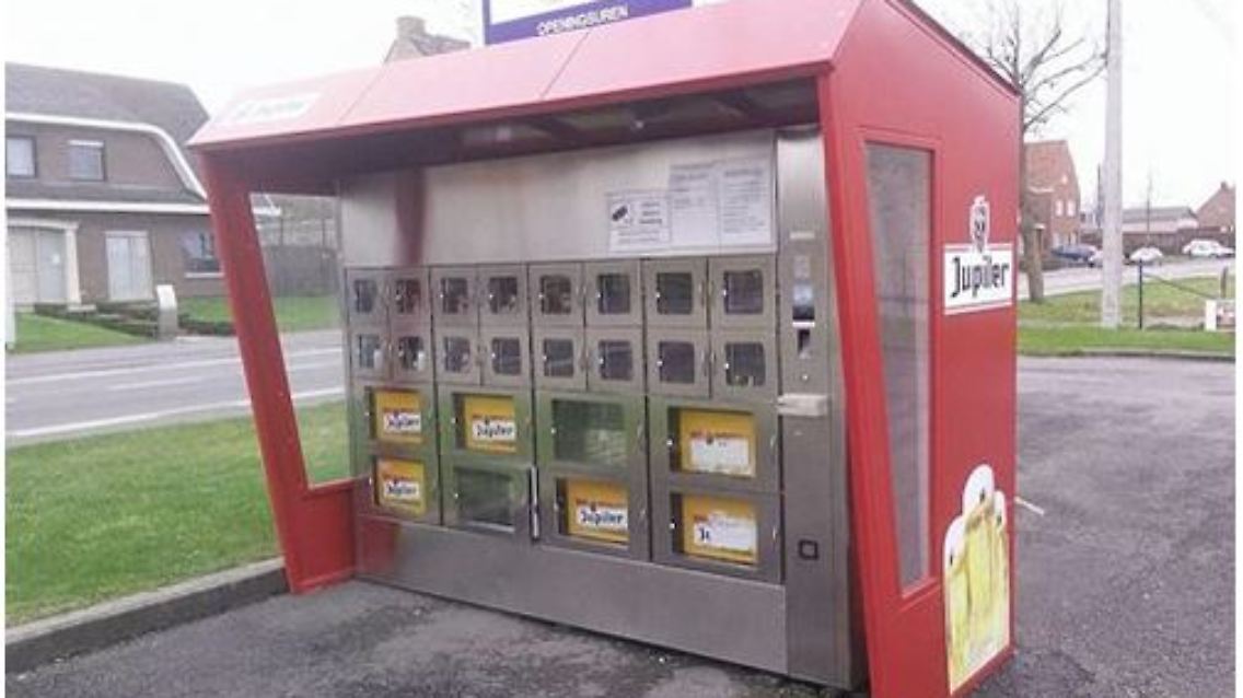Bierkisten Automat 2.JPG