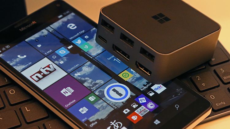 Das Display-Dock ist für frühe Käufer mit etwas Glück gratis, ansonsten kostet es 109 Euro.