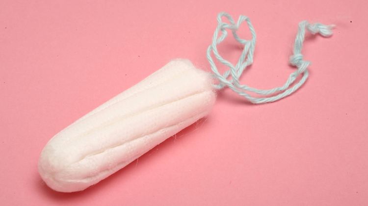 Mehr als 120.000 Menschen haben in den vergangenen Jahren eine Petition zur "Tampon Tax" im Internet unterschrieben.
