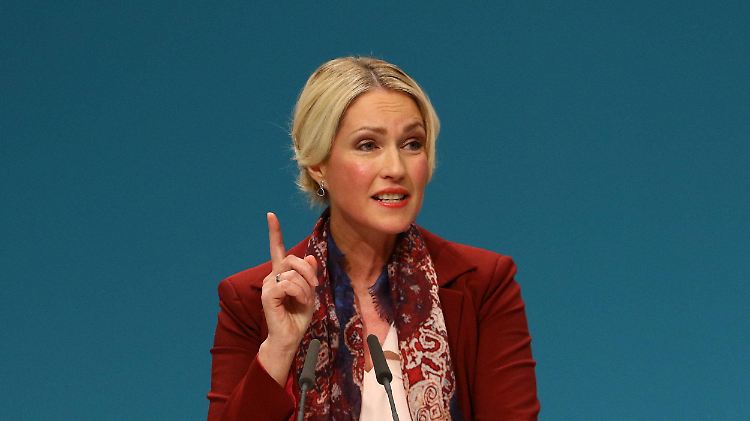 Die Frage des Gehalts ist laut Manuela Schwesig wie eine "Blackbox".