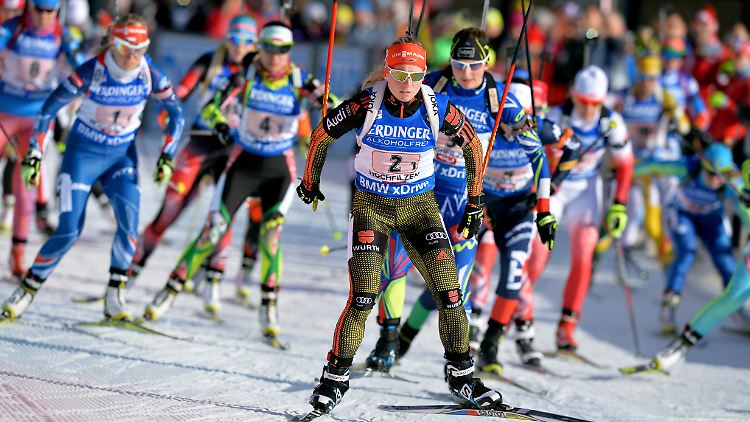 Zwischenzeitlich fielen die Biathletinnen in der Staffel auf Rang neun - am Ende fehlten ihnen nur 0,2 Sekunden zum Sieg.