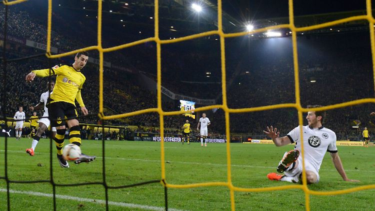 Henrikh Mkhitaryan leitete mit seinem Ausgleich gegen Frankfurt den Dortmunder Kantersieg ein.