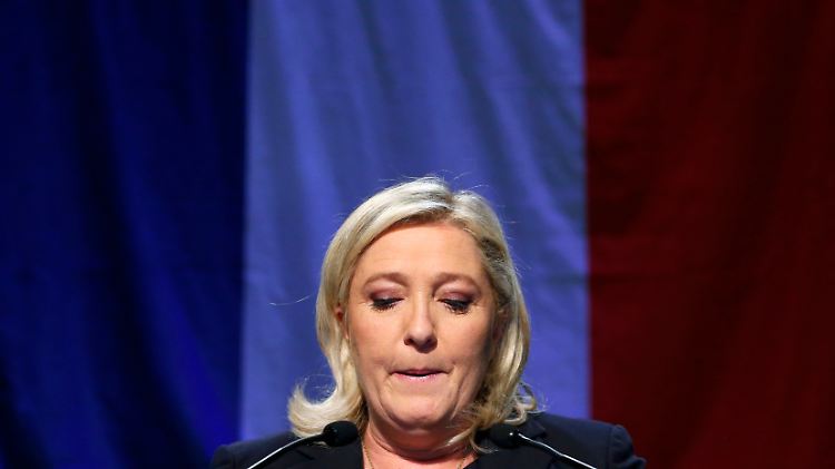 Keine Überraschung: Marine Le Pen stellt sich hinter Donald Trump.