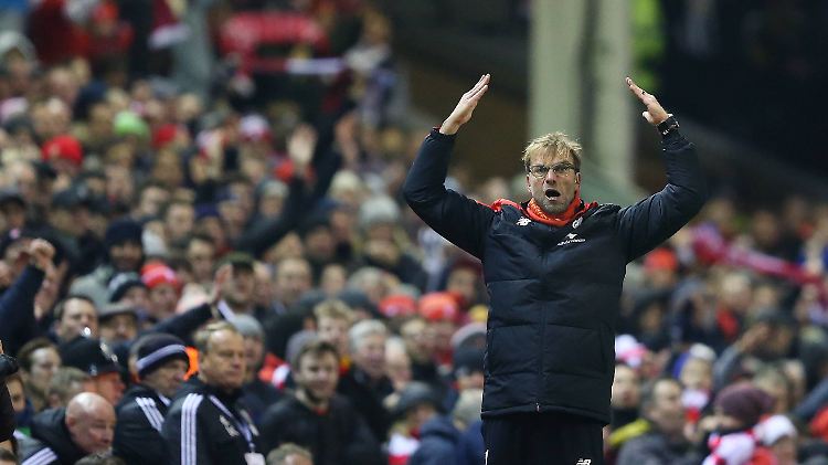 Zufriedenheit sieht anders aus: Jürgen Klopp hadert an der Seitenlinie.