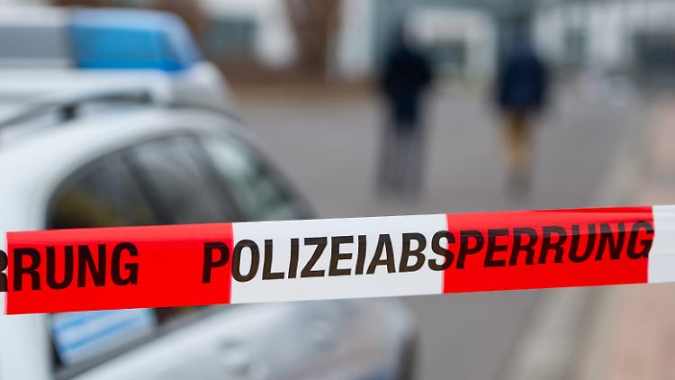 Die Bilanz der heftigen Auseinandersetzung: Sechs Verletzte und zwei Festnahmen. 