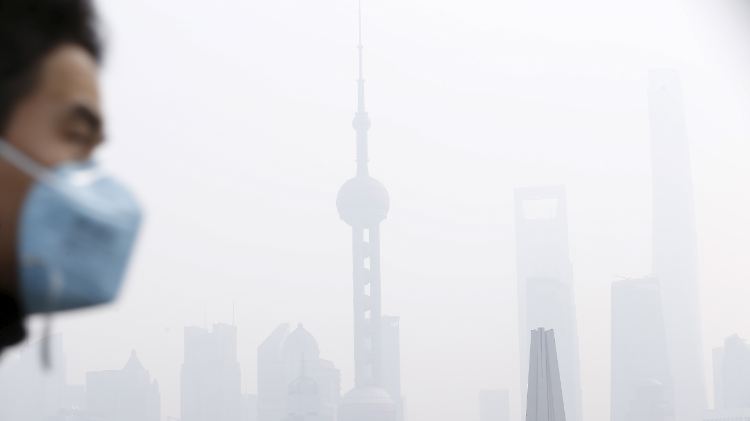In Shanghai hat die Feinstaub-Konzentration gesundheitsgefährdende Ausmaße erreicht.