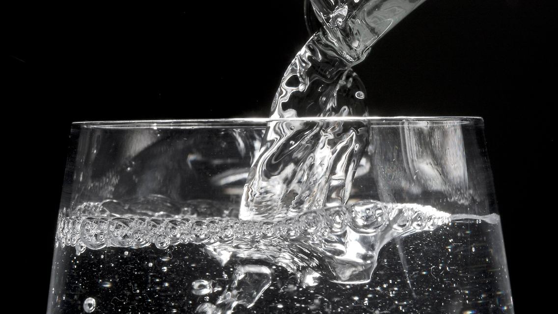 Glas Wasser_2.jpg