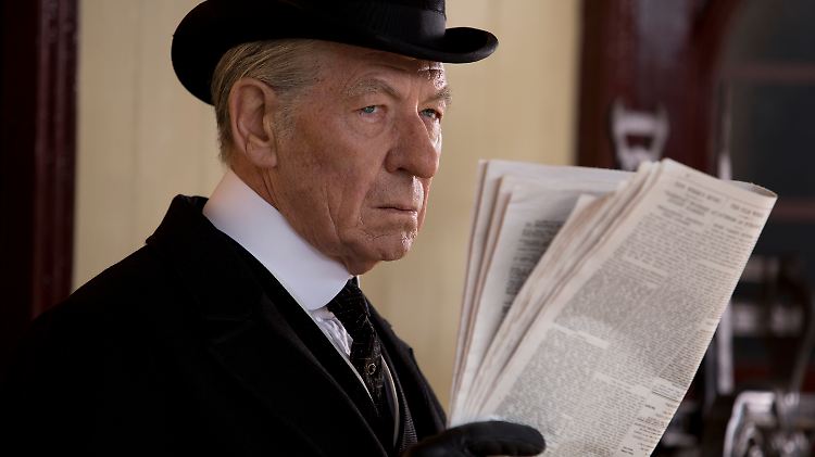 Scharf beobachtet: Ab und zu blitzt der alte Meisterdetektiv wieder hervor im alten Mr. Holmes.