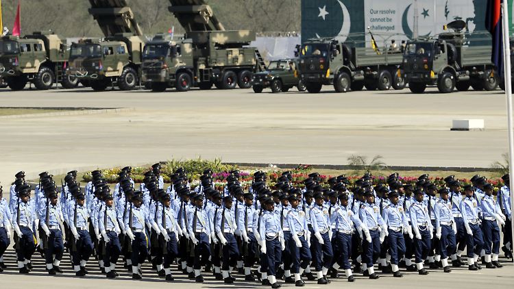 Pakistan ist stolz auf seine riesigen Streitkräfte, will sie aber nicht in saudisch geführte Auslandseinsätze schicken.