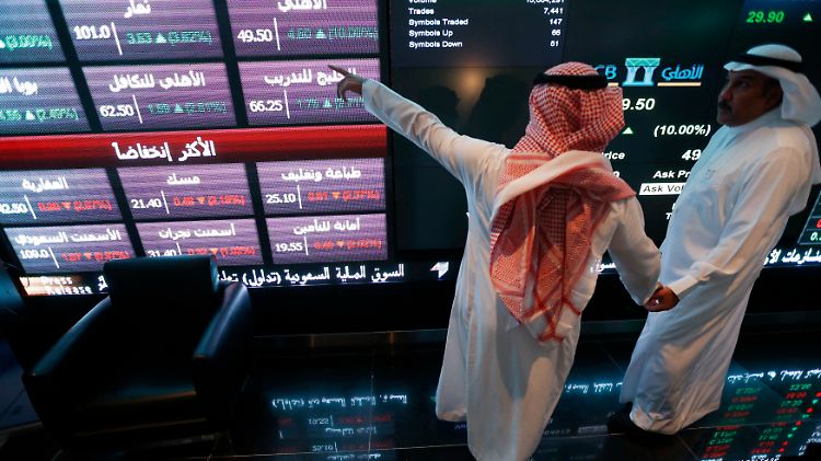 Investoren an der saudi-arabischen Börse in Riad (Tadawul).