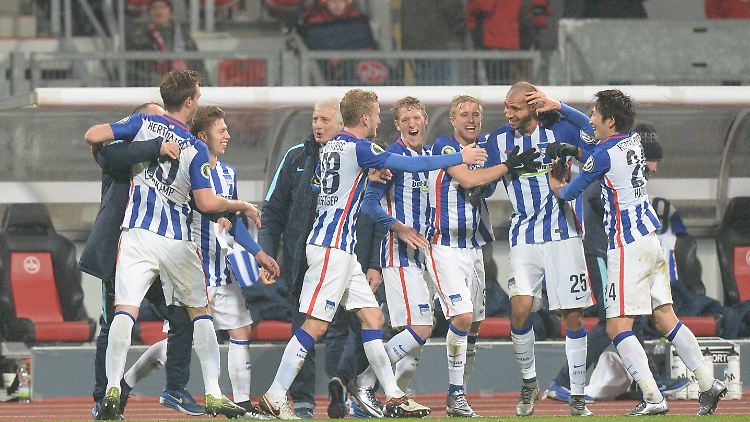 Zweimal jubelte Hertha in Nürnberg. Das reichte fürs Pokal-Viertelfinale.